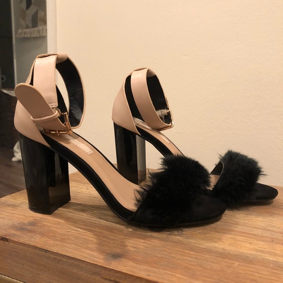 Faux fur sandal heels - Picture 6 of 6